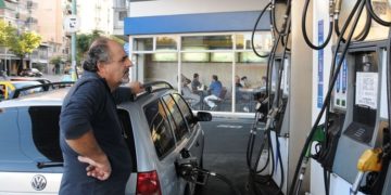 Avanza una resolución para autorizar el autoservicio de combustible