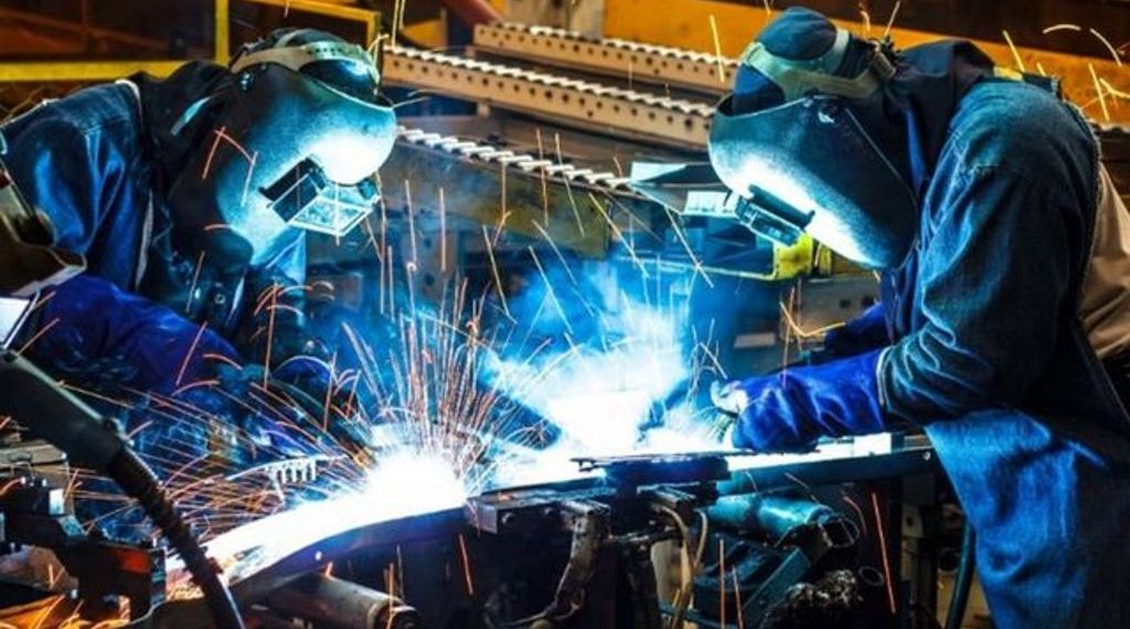 Indec: la industria y la construcción cayeron 6,9% y 3,4% en mayo