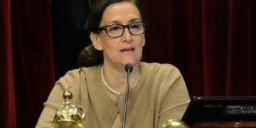 A través de un decreto, eliminan el canje de pasajes por dinero en el Senado