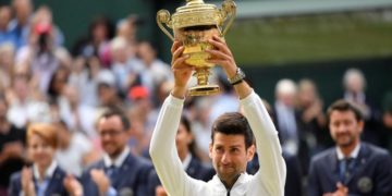 Djokovic se consagró bicampeón de Wimbledon en una épica final contra Federer