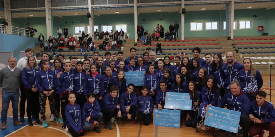 Cien deportistas misioneros de alto rendimiento son becados por la Provincia