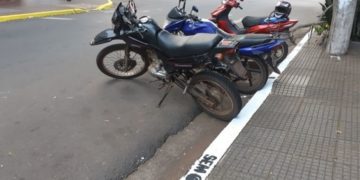 Tránsito: multarían a motociclistas que no estacionen en los espacios establecidos