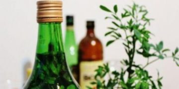 ¿Por qué se toma caña con ruda el 1° de agosto?