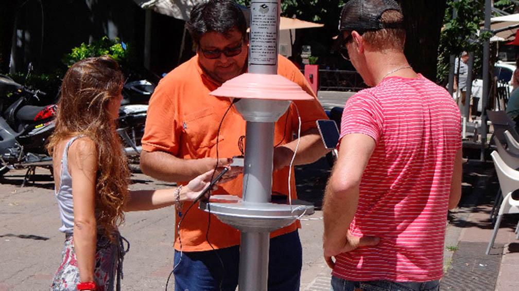 Se aprobó por unanimidad el proyecto de recarga de celulares