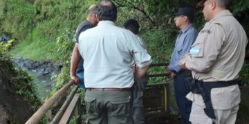 Continúan con la búsqueda del turista bonaerense que se arrojó del salto Dos Hermanas en las Cataratas
