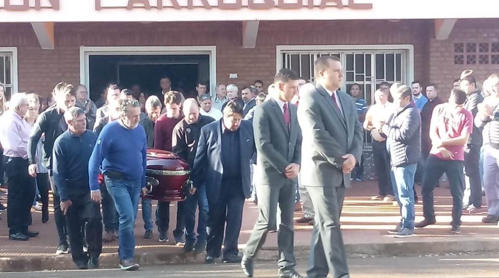 Una multitud despide los restos de Ramón “Moncho” Closs en Aristóbulo del Valle