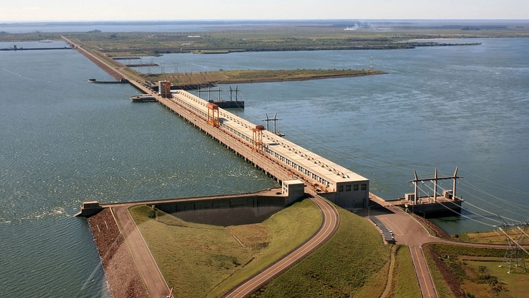 Inesperada tensión entre Argentina y Paraguay por la Central Hidroeléctrica Yacyretá