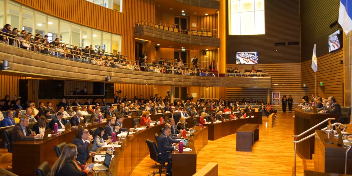 Misiones estimó un presupuesto de 102.973.784.000 pesos para su administración central en el 2020