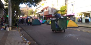 Tareferos acampan frente a Desarrollo Social de la Nación