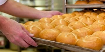 Acordaron en 75 pesos el nuevo precio del pan francés