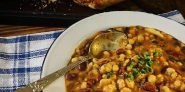 Como todos los años, el Karaí Octubre se celebra en la Bajada Vieja