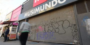 La cadena Musimundo cerró 30 locales en el año y continúa con la reducción de sucursales