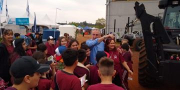 Passalacqua recorrió la Feria Forestal en su jornada inaugural