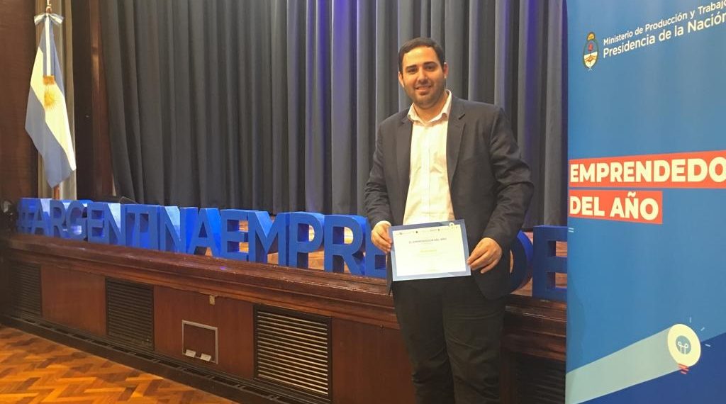 Un misionero fue reconocido como emprendedor del año