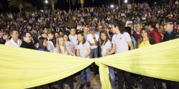 El intendente de Alem entregó la llave de la ciudad a los estudiantes