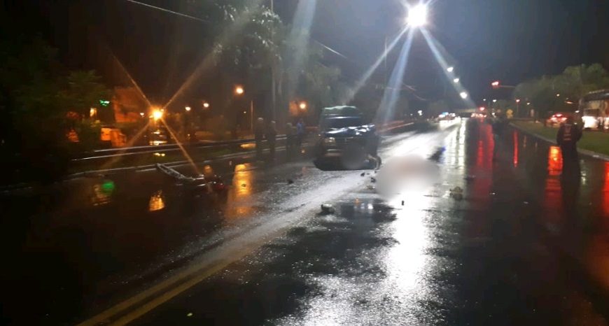 Posadas: un motociclista murió tras chocar con una camioneta