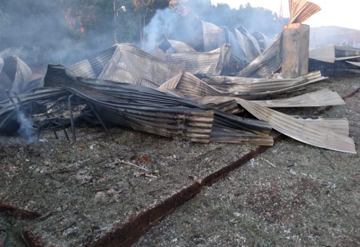 Robaron e incendiaron la Escuela 904 de San Pedro
