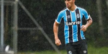 Conmoción en el fútbol argentino: murió el jugador Ezequiel Esperón tras caer de un sexto piso