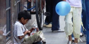 Indec: más de la mitad de los chicos son pobres en Argentina