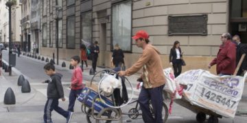 Grave: la pobreza saltó al 35,4% y ya afecta a casi 16 millones de argentinos