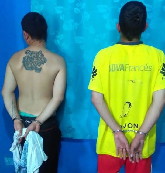 Policías detuvieron a dos violentos e incautaron un revólver