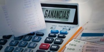 Nación comenzó a devolver a las provincias los fondos que les descontó por IVA y Ganancias