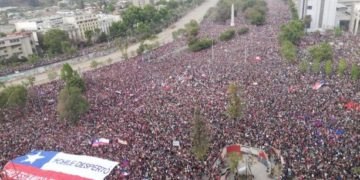 Más de un millón de personas marchan en Chile en medio del estallido social