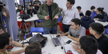 Passalacqua visitó el Polo TIC y dialogó con los participantes del Hackatón