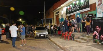 Masiva concurrencia en la Fiesta Nacional del Teatro