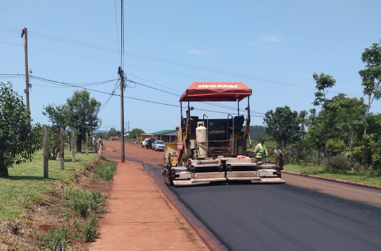 Inauguran obras viales en Garuhapé