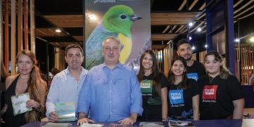 Passalacqua recorrió la Feria Provincial de Turismo en la costanera de Posadas