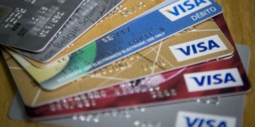 Más de la mitad de los argentinos adultos está endeudado