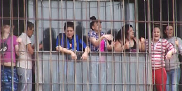 Córdoba: se autopercibió mujer, cambió de cárcel y dejó embarazada a otra reclusa
