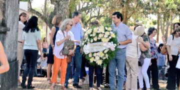 Inauguraron el mural en homenaje a Teresa Warenycia en el cementerio La Piedad
