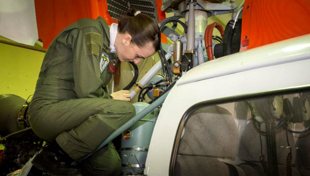 La primera mujer mecánica en aviación en Gendarmería Nacional es misionera