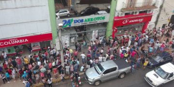 No residentes en el país, no pagan el impuesto del 30% a la compra de dólares