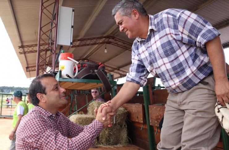 Herrera Ahuad pidió el compromiso de todos para lograr una “Misiones ganadera”