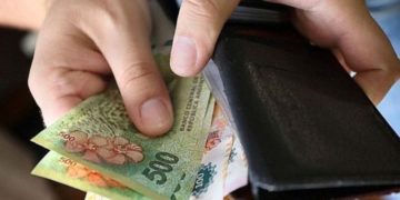 El Gobierno confirmó que habrá aumentos por decreto para trabajadores del sector privado