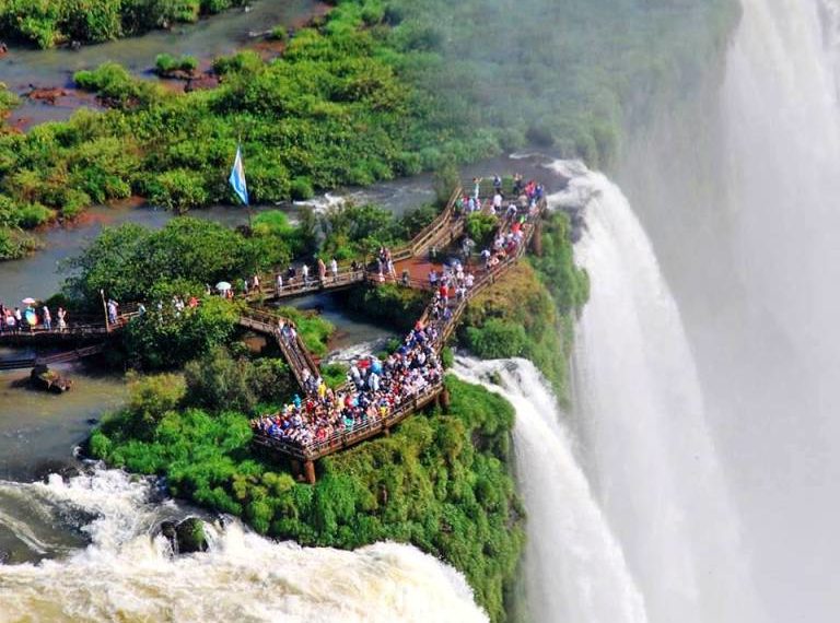 Iguazú cierra el año con más de 1 millón 600 mil visitas