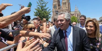 El nuevo Gobierno trabaja en tres medidas: emergencia económica, impuestazo y un bono para mejorar ingresos