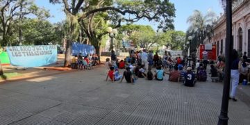 Tareferos volvieron a la plaza 9 de Julio y entregaron un petitorio al Gobierno