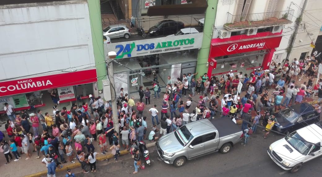 Intenso movimiento en las casas de cambios de Posadas