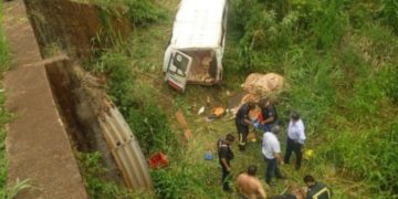 Volcó una combi con 20 tareferos, varios heridos de gravedad