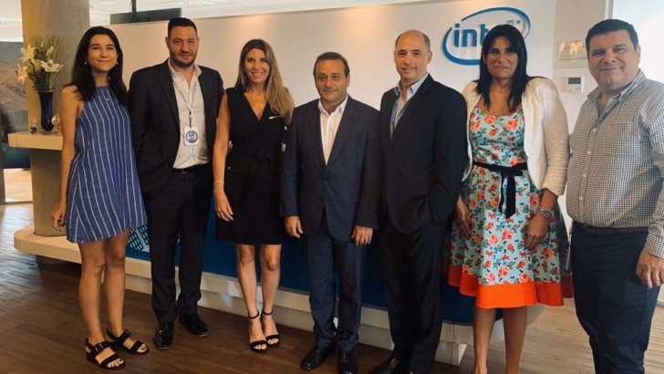 Los gigantes Amazon e Intel, se reunieron con Oscar Herrera Ahuad para profundizar la Innovación tecnológica en Misiones