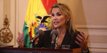El Gobierno interino de Bolivia rompió relaciones con Cuba