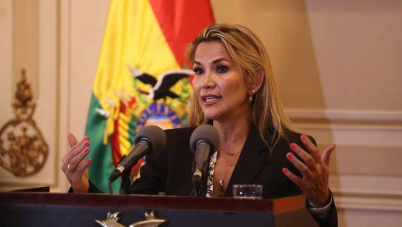 El Gobierno interino de Bolivia rompió relaciones con Cuba