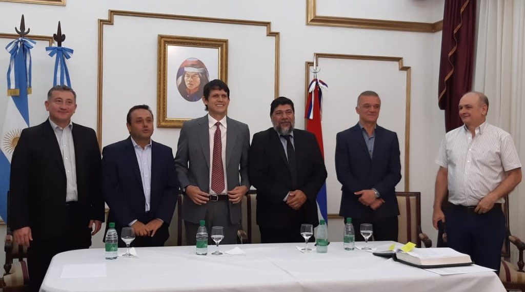 El Gobernador puso en funciones a dos nuevos ministros: Joselo Schuap y Samuel López