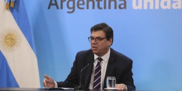 Confirman que estatales también recibirán aumento de 4 mil pesos