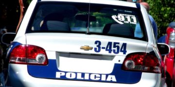 Una mujer falleció tras caer de una motocicleta en la que iba de acompañante