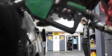 Combustibles: extienden un mes más el congelamiento